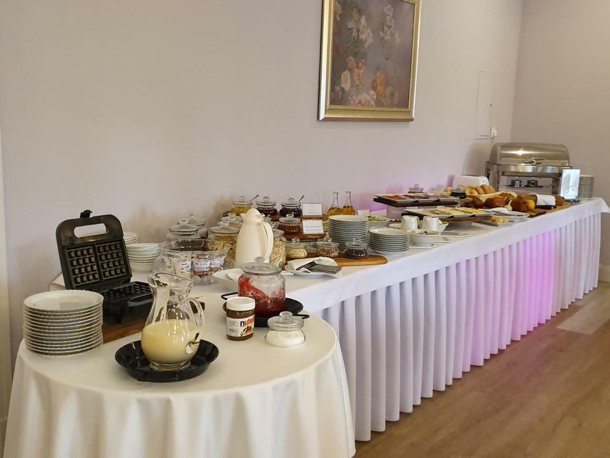 Basniowa Hotell Wyszków Eksteriør bilde